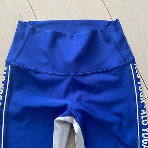 Alo Airlift Highwaist Colorblock Trainer Leggings - Blue (Size Small)